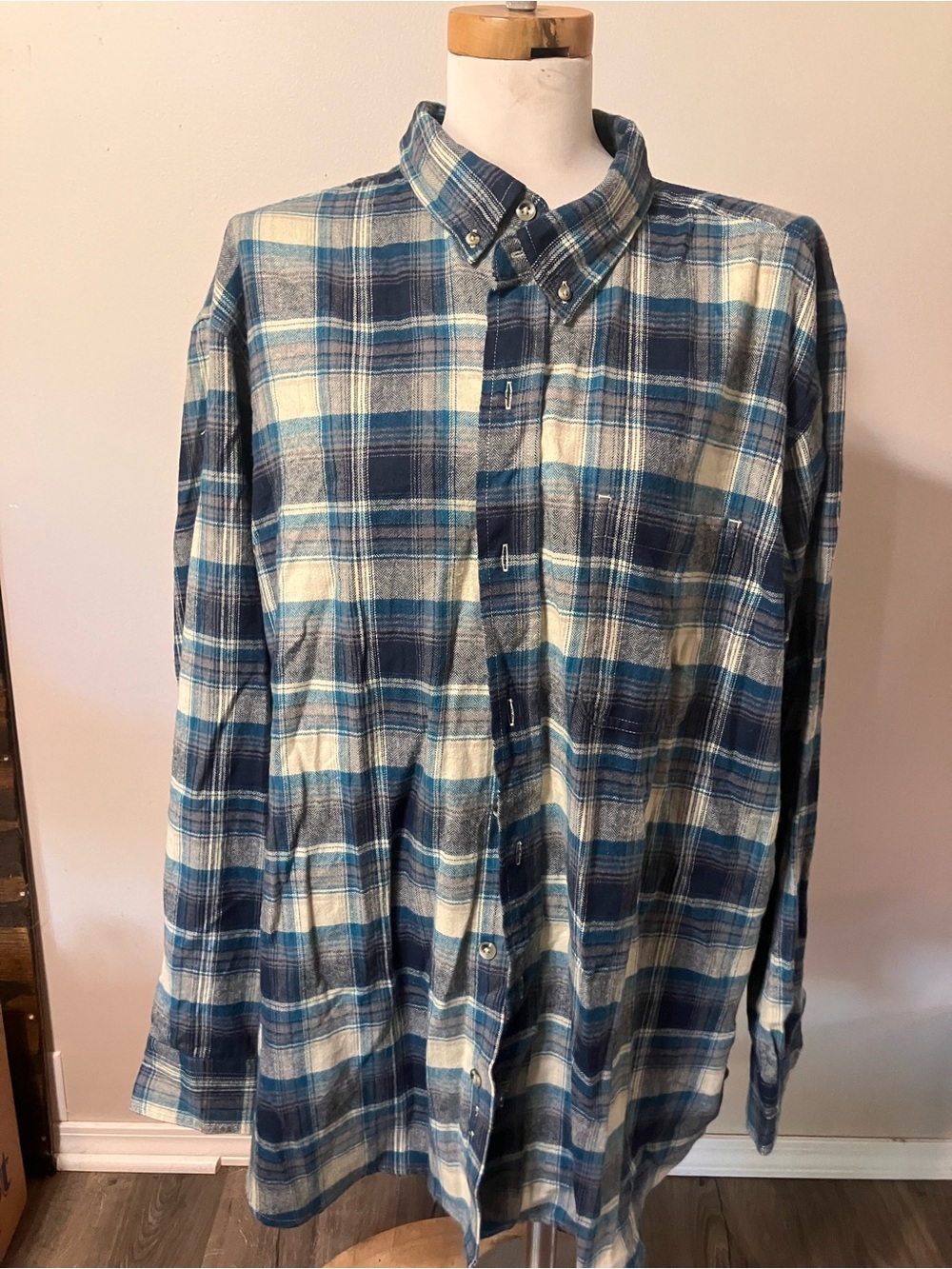 Men's Blue Plaid Button-Down Casual Shirt